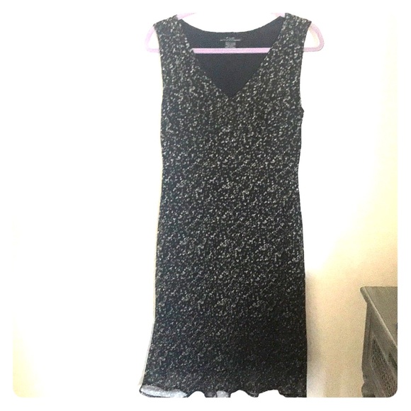 Flowy black pattern dress. condition like new! - Picture 1 of 6